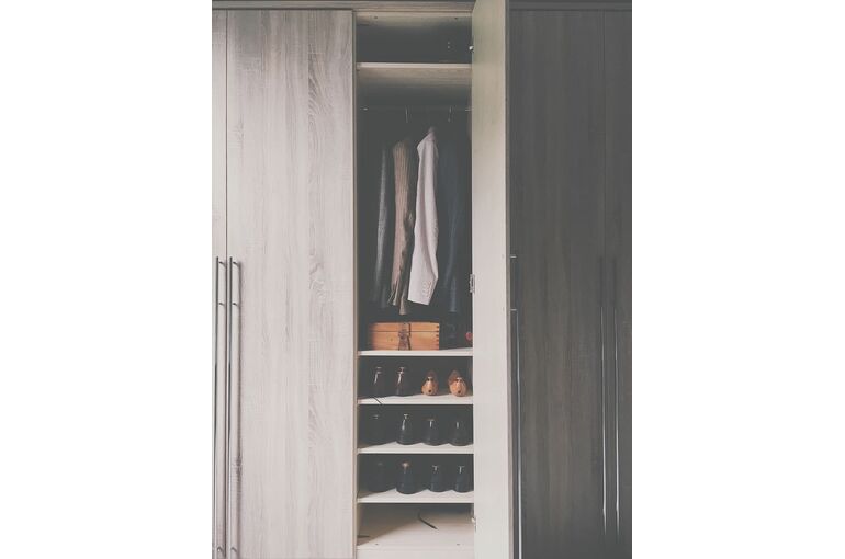 wardrobe-closet-cabinet-door