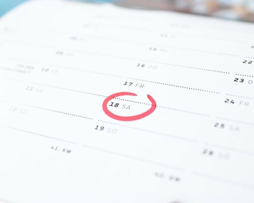 time-calendar-saturday-weekend