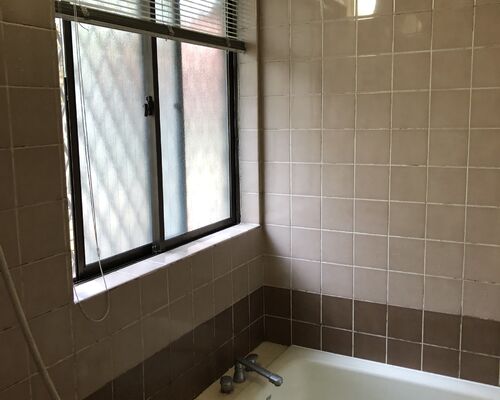 CB8937B7-6488-4D10-A23B-E4101D746A86