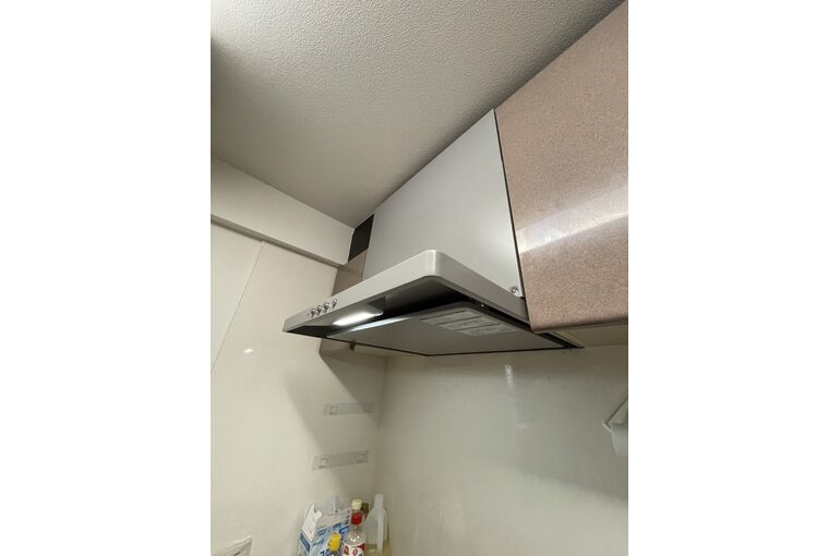 成田邸：【施工後】レンジフード
