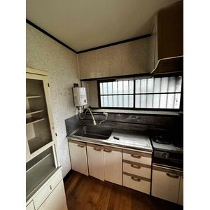 apartment-chair-contemporary-dining-room