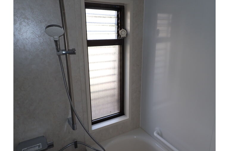 石井邸【施工前】浴室内窓